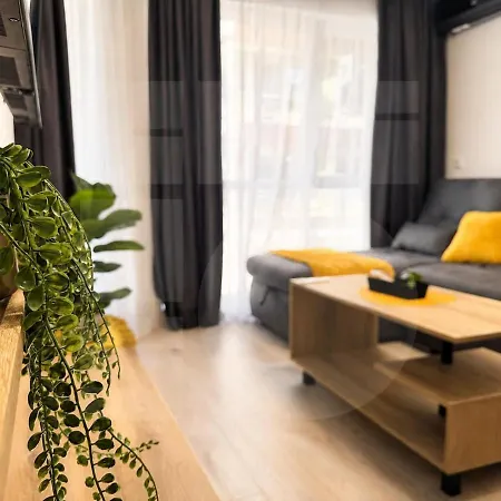1br Golden Urban Retreat With Parking Lejlighed Varna
